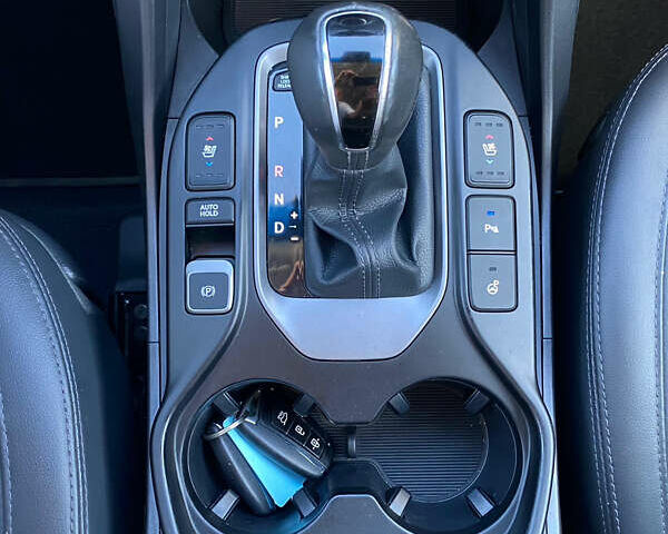 Белый Хендай Санта Фе, объемом двигателя 2.2 л и пробегом 214 тыс. км за 18500 $, фото 12 на Automoto.ua