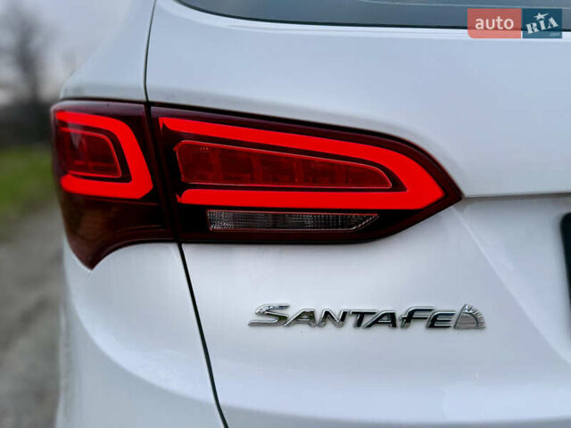 Белый Хендай Санта Фе, объемом двигателя 2 л и пробегом 210 тыс. км за 17500 $, фото 24 на Automoto.ua