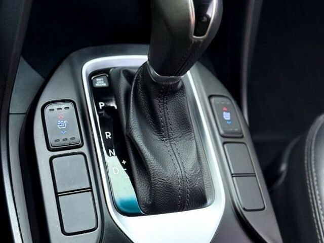 Белый Хендай Санта Фе, объемом двигателя 2 л и пробегом 207 тыс. км за 17500 $, фото 2 на Automoto.ua