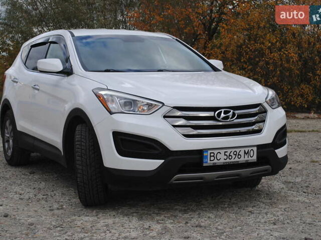 Белый Хендай Санта Фе, объемом двигателя 2.36 л и пробегом 158 тыс. км за 12900 $, фото 1 на Automoto.ua