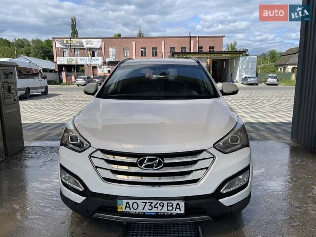 Белый Хендай Санта Фе, объемом двигателя 2.2 л и пробегом 320 тыс. км за 14000 $, фото 4 на Automoto.ua