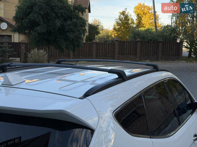 Білий Хендай Санта Фе, об'ємом двигуна 2.36 л та пробігом 177 тис. км за 13300 $, фото 64 на Automoto.ua