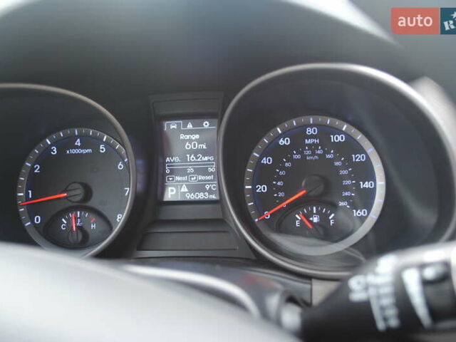 Белый Хендай Санта Фе, объемом двигателя 2.36 л и пробегом 158 тыс. км за 12900 $, фото 12 на Automoto.ua