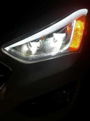 Белый Хендай Санта Фе, объемом двигателя 3.34 л и пробегом 160 тыс. км за 15399 $, фото 20 на Automoto.ua