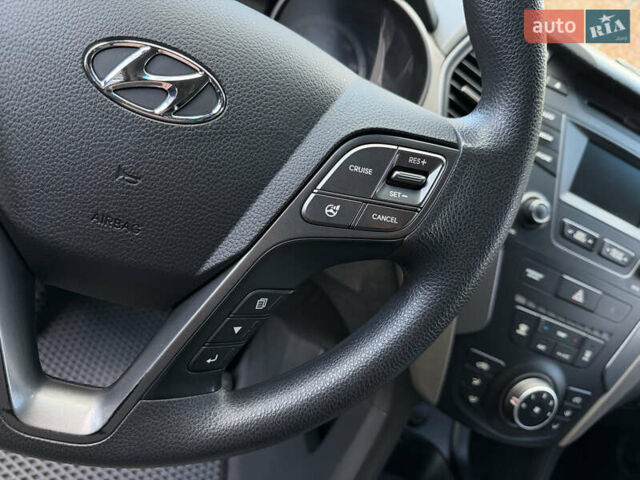 Белый Хендай Санта Фе, объемом двигателя 2.36 л и пробегом 177 тыс. км за 13500 $, фото 75 на Automoto.ua