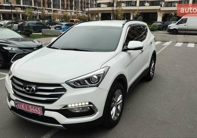 Белый Хендай Санта Фе, объемом двигателя 2 л и пробегом 179 тыс. км за 18800 $, фото 10 на Automoto.ua
