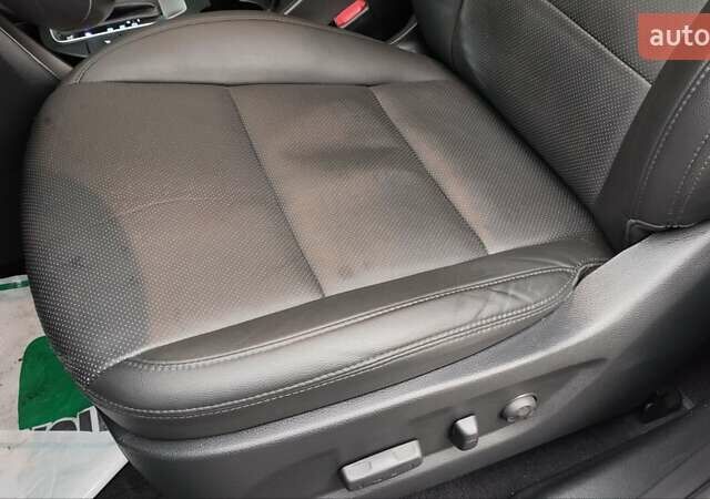 Белый Хендай Санта Фе, объемом двигателя 2 л и пробегом 179 тыс. км за 18800 $, фото 43 на Automoto.ua