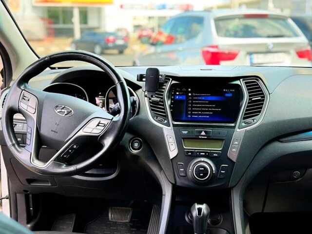 Білий Хендай Санта Фе, об'ємом двигуна 2.2 л та пробігом 100 тис. км за 21000 $, фото 3 на Automoto.ua