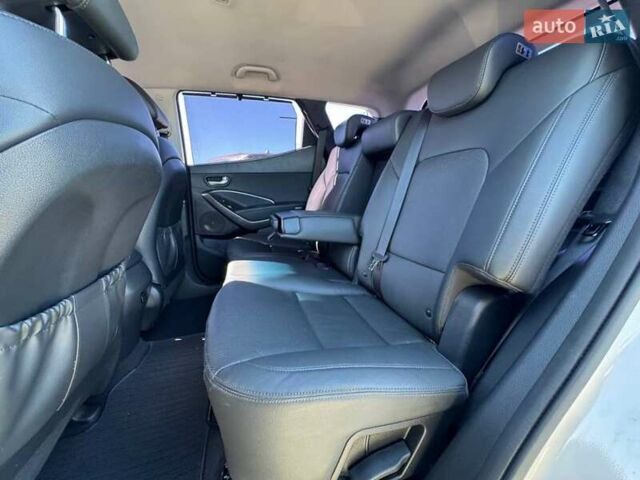 Білий Хендай Санта Фе, об'ємом двигуна 2 л та пробігом 198 тис. км за 17900 $, фото 18 на Automoto.ua