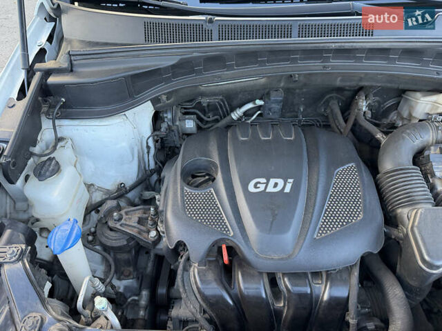 Білий Хендай Санта Фе, об'ємом двигуна 2.36 л та пробігом 177 тис. км за 13300 $, фото 102 на Automoto.ua