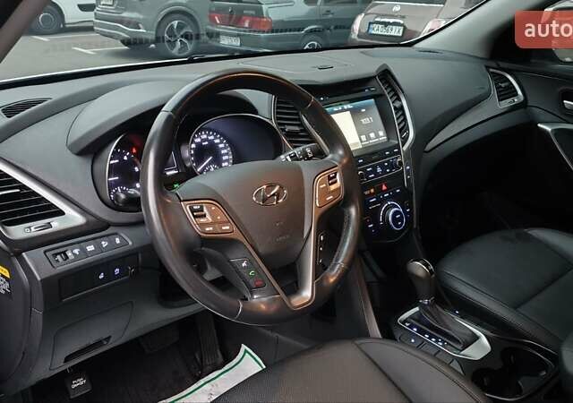 Белый Хендай Санта Фе, объемом двигателя 2 л и пробегом 179 тыс. км за 18800 $, фото 48 на Automoto.ua