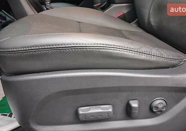 Белый Хендай Санта Фе, объемом двигателя 2 л и пробегом 179 тыс. км за 18800 $, фото 42 на Automoto.ua