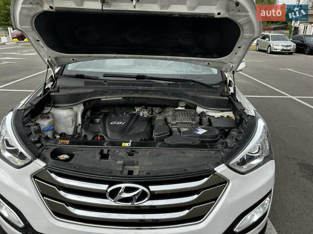 Білий Хендай Санта Фе, об'ємом двигуна 2.36 л та пробігом 200 тис. км за 16750 $, фото 16 на Automoto.ua
