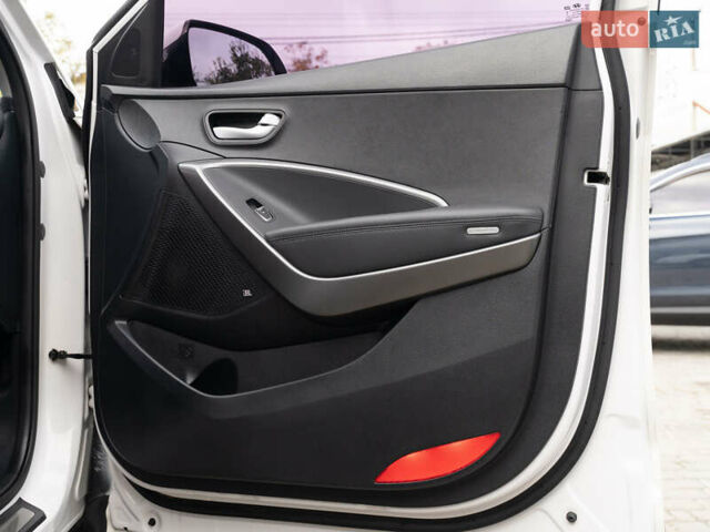 Білий Хендай Санта Фе, об'ємом двигуна 2 л та пробігом 173 тис. км за 18950 $, фото 32 на Automoto.ua