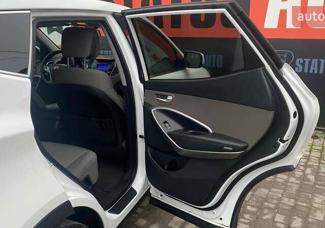 Белый Хендай Санта Фе, объемом двигателя 2.36 л и пробегом 152 тыс. км за 12500 $, фото 30 на Automoto.ua