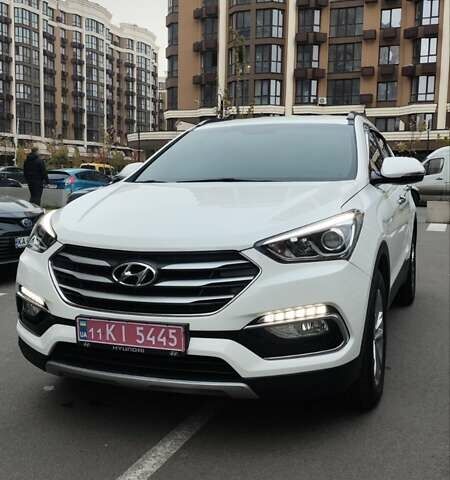 Белый Хендай Санта Фе, объемом двигателя 2 л и пробегом 179 тыс. км за 18800 $, фото 8 на Automoto.ua