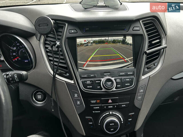 Білий Хендай Санта Фе, об'ємом двигуна 2.36 л та пробігом 200 тис. км за 16750 $, фото 17 на Automoto.ua