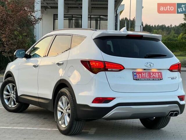 Белый Хендай Санта Фе, объемом двигателя 2.2 л и пробегом 270 тыс. км за 19700 $, фото 2 на Automoto.ua