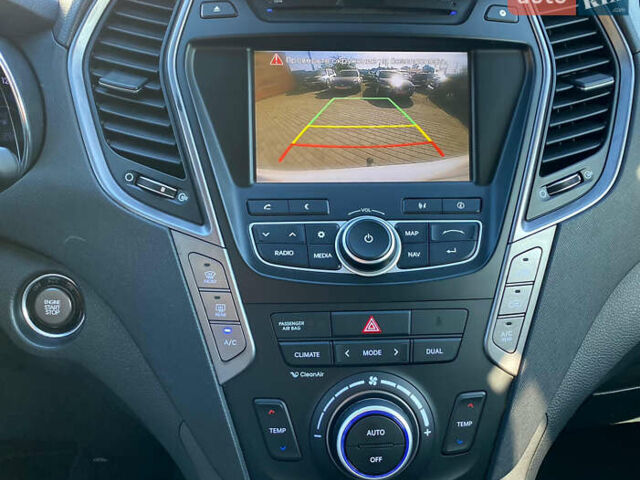 Белый Хендай Санта Фе, объемом двигателя 2.2 л и пробегом 214 тыс. км за 18500 $, фото 14 на Automoto.ua