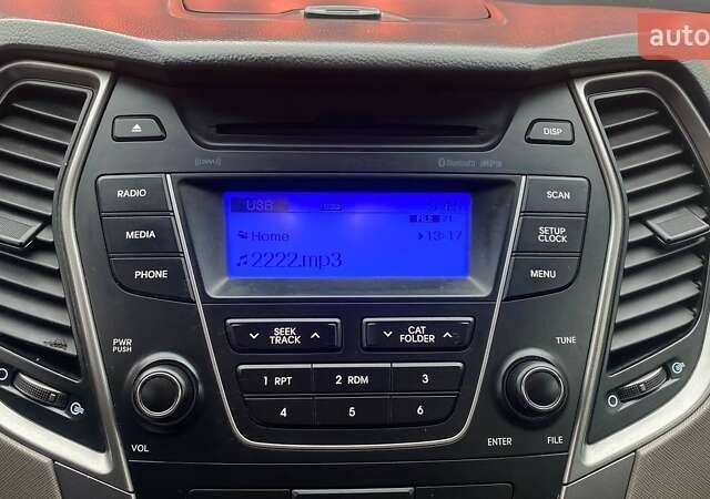 Белый Хендай Санта Фе, объемом двигателя 2.36 л и пробегом 152 тыс. км за 12500 $, фото 19 на Automoto.ua