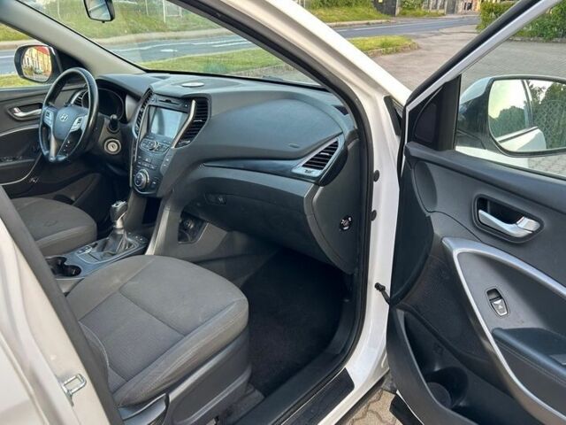 Белый Хендай Санта Фе, объемом двигателя 2 л и пробегом 190 тыс. км за 8300 $, фото 11 на Automoto.ua