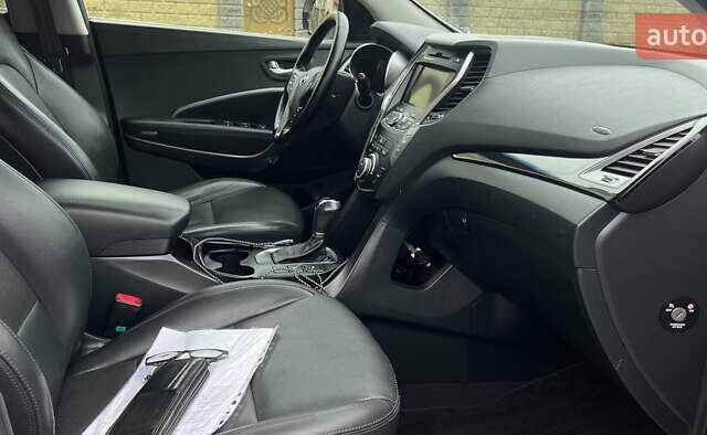 Белый Хендай Санта Фе, объемом двигателя 2.2 л и пробегом 226 тыс. км за 18999 $, фото 15 на Automoto.ua