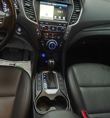 Белый Хендай Санта Фе, объемом двигателя 2 л и пробегом 179 тыс. км за 18800 $, фото 44 на Automoto.ua