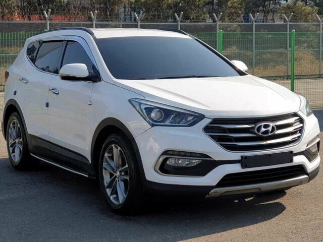 Хендай Санта Фе 2015 у Києві на Automoto.ua Білий Хендай Санта Фе, об'ємом двигуна 2.2 л та пробігом 41 тис. км за 17506 $, фото 2 на Automoto.ua