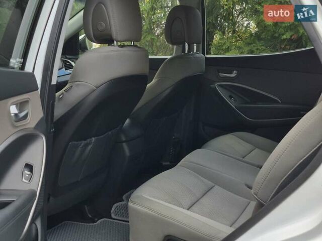 Белый Хендай Санта Фе, объемом двигателя 2.4 л и пробегом 110 тыс. км за 14950 $, фото 23 на Automoto.ua