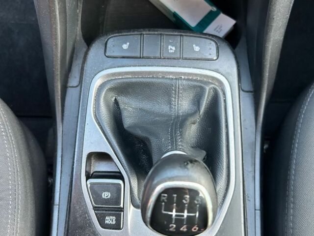 Белый Хендай Санта Фе, объемом двигателя 2 л и пробегом 190 тыс. км за 8300 $, фото 17 на Automoto.ua