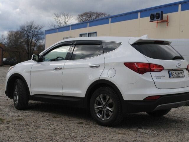 Белый Хендай Санта Фе, объемом двигателя 2.4 л и пробегом 158 тыс. км за 12900 $, фото 7 на Automoto.ua