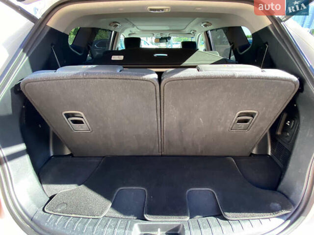 Белый Хендай Санта Фе, объемом двигателя 2.2 л и пробегом 214 тыс. км за 18500 $, фото 19 на Automoto.ua