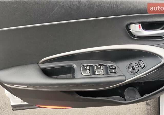 Белый Хендай Санта Фе, объемом двигателя 2 л и пробегом 179 тыс. км за 18800 $, фото 51 на Automoto.ua