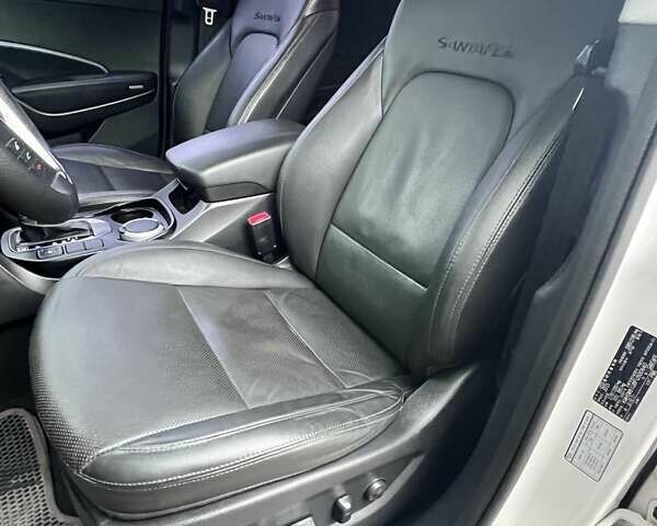 Белый Хендай Санта Фе, объемом двигателя 2 л и пробегом 276 тыс. км за 17700 $, фото 20 на Automoto.ua