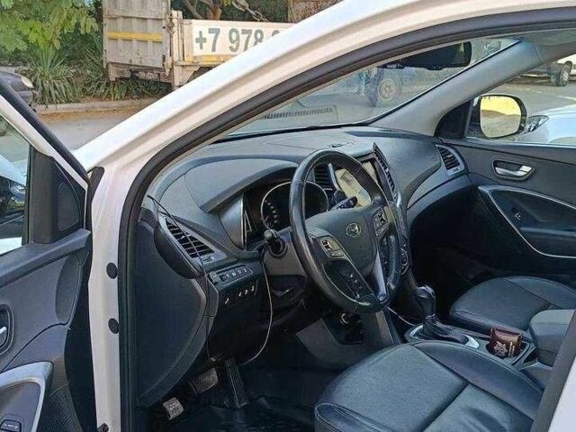 Хендай Санта Фе 2015 у Києві на Automoto.ua Білий Хендай Санта Фе, об'ємом двигуна 2.2 л та пробігом 92 тис. км за 7600 $, фото 2 на Automoto.ua