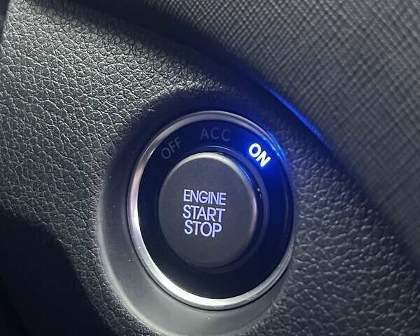 Белый Хендай Санта Фе, объемом двигателя 2 л и пробегом 276 тыс. км за 17700 $, фото 7 на Automoto.ua