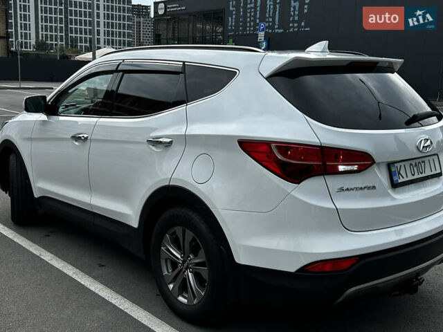 Білий Хендай Санта Фе, об'ємом двигуна 2.36 л та пробігом 200 тис. км за 16750 $, фото 2 на Automoto.ua