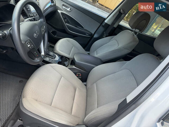 Білий Хендай Санта Фе, об'ємом двигуна 2.36 л та пробігом 177 тис. км за 13300 $, фото 71 на Automoto.ua