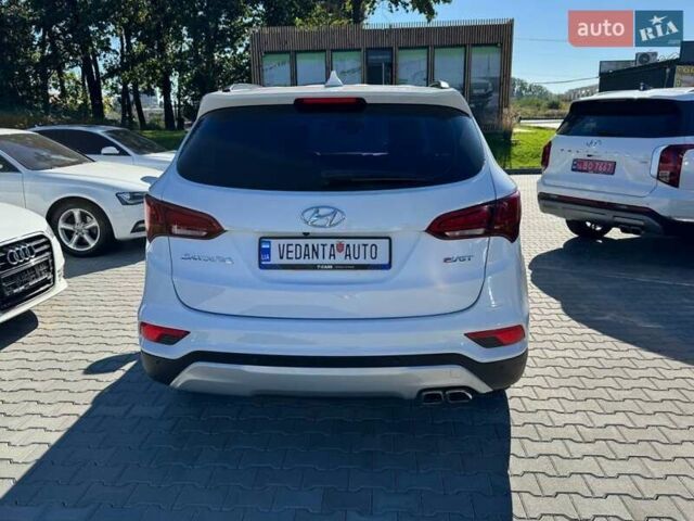 Білий Хендай Санта Фе, об'ємом двигуна 2 л та пробігом 198 тис. км за 17900 $, фото 4 на Automoto.ua