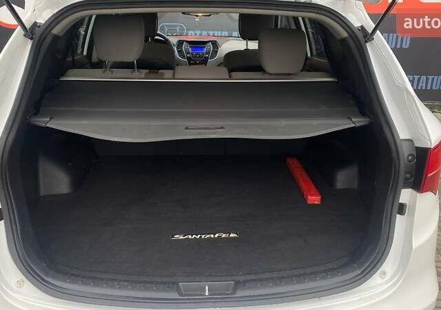 Белый Хендай Санта Фе, объемом двигателя 2.36 л и пробегом 152 тыс. км за 12500 $, фото 11 на Automoto.ua