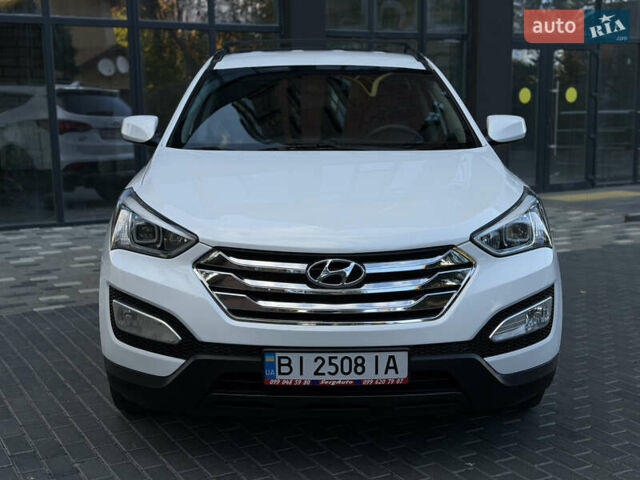 Білий Хендай Санта Фе, об'ємом двигуна 2.36 л та пробігом 177 тис. км за 13300 $, фото 1 на Automoto.ua