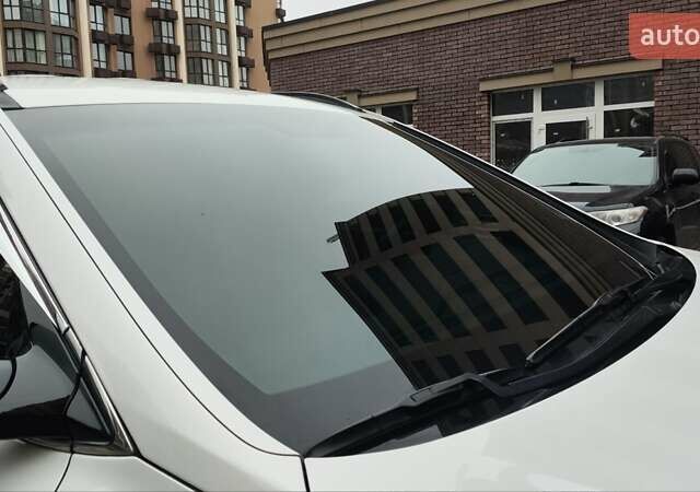 Белый Хендай Санта Фе, объемом двигателя 2 л и пробегом 179 тыс. км за 18800 $, фото 28 на Automoto.ua