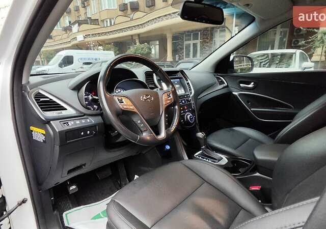 Белый Хендай Санта Фе, объемом двигателя 2 л и пробегом 179 тыс. км за 18800 $, фото 40 на Automoto.ua