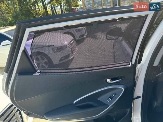 Білий Хендай Санта Фе, об'ємом двигуна 2 л та пробігом 198 тис. км за 17900 $, фото 20 на Automoto.ua