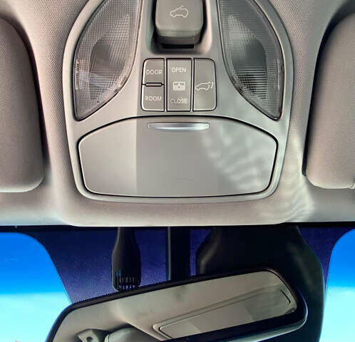 Белый Хендай Санта Фе, объемом двигателя 2.2 л и пробегом 214 тыс. км за 18500 $, фото 23 на Automoto.ua