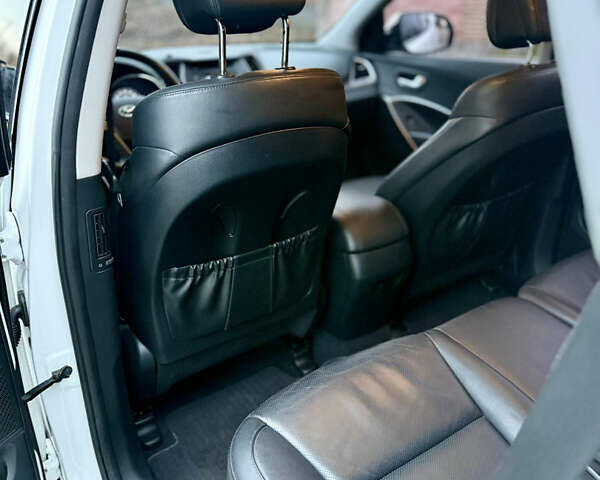 Белый Хендай Санта Фе, объемом двигателя 2 л и пробегом 210 тыс. км за 17500 $, фото 21 на Automoto.ua