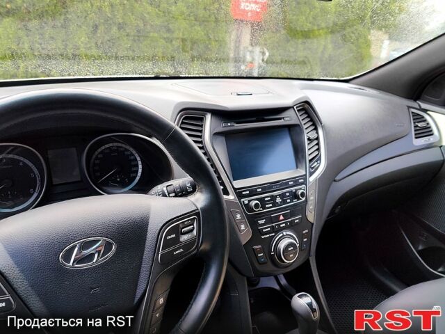 Хендай Санта Фе 2015 в Виннице на Automoto.ua Белый Хендай Санта Фе, объемом двигателя 2 л и пробегом 99 тыс. км за 22300 $, фото 5 на Automoto.ua