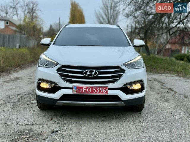 Белый Хендай Санта Фе, объемом двигателя 2 л и пробегом 210 тыс. км за 17500 $, фото 2 на Automoto.ua