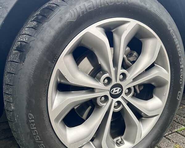 Белый Хендай Санта Фе, объемом двигателя 2 л и пробегом 276 тыс. км за 17700 $, фото 8 на Automoto.ua