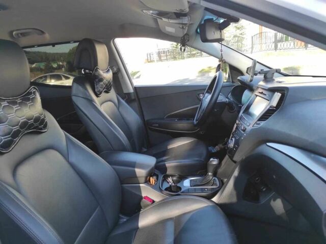 Білий Хендай Санта Фе, об'ємом двигуна 2 л та пробігом 138 тис. км за 16400 $, фото 13 на Automoto.ua